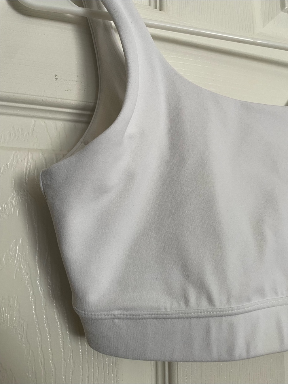 Athleta Women’s size Small White Sports Bra Top with Strappy Back Design - Picture 3 of 7
